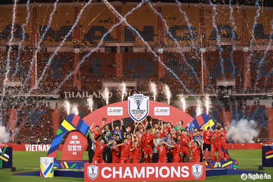 Nhìn lại chiến thắng đầy cảm xúc lên ngôi vô địch ASEAN Cup của ĐT Việt Nam
