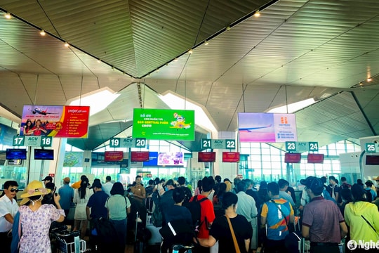 'Cháy' vé máy bay, tàu hỏa Tết về Nghệ An