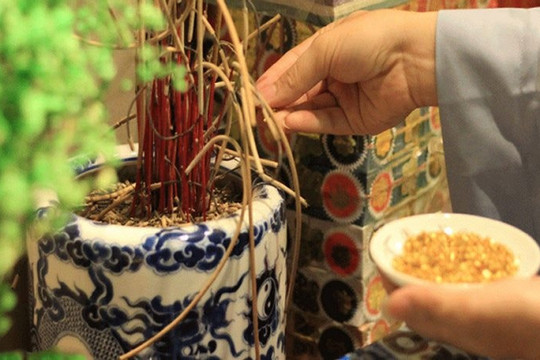 Ngày đẹp bao sái bàn thờ năm 2025? Bao sái bàn thờ vào ngày giờ nào tốt?