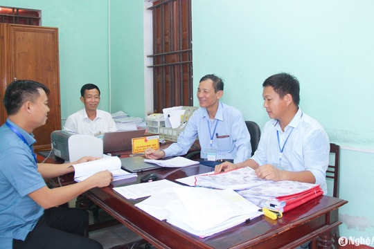 Hàng trăm cán bộ tự nguyện xin nghỉ hưu trước tuổi để sắp xếp, tinh gọn bộ máy ở Nghệ An