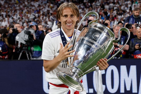 Modric cân nhắc gia hạn hợp đồng với Real Madrid