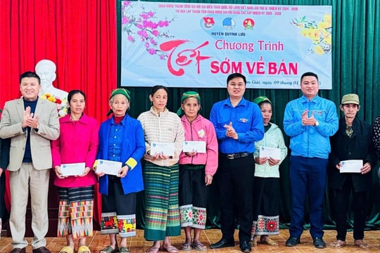 'Tết sớm về bản' tại xã Nậm Giải, huyện Quế Phong