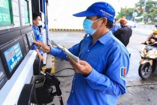 Giá xăng dầu hôm nay 10/1/2025: Đồng loạt tăng