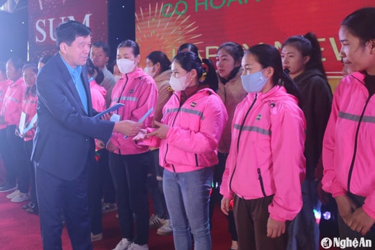 Công nhân Diễn Châu, Yên Thành vui 'Tết sum vầy - Xuân ơn Đảng' năm 2025