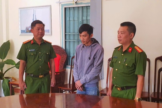 Khởi tố, bắt tạm giam nhân viên ngân hàng chiếm đoạt tiền tỷ