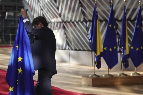 Nhà báo Ireland chỉ trích gay gắt chính sách phương Tây đối với xung đột Ukraine