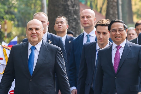 Thủ tướng Phạm Minh Chính chủ trì lễ đón Thủ tướng Nga tại Phủ Chủ tịch