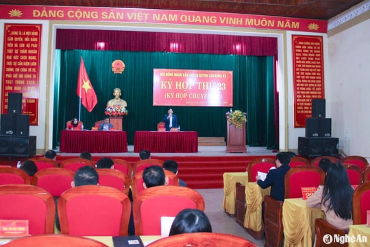 Quỳnh Lưu thông qua Nghị quyết sắp xếp, tổ chức lại 12 cơ quan chuyên môn cấp huyện