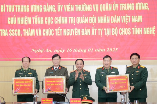 Thượng tướng Trịnh Văn Quyết thăm, chúc Tết Bộ Chỉ huy Quân sự tỉnh Nghệ An