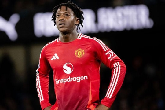 Mainoo đòi lương "khủng", Bayern Munich trải thảm đỏ mời về