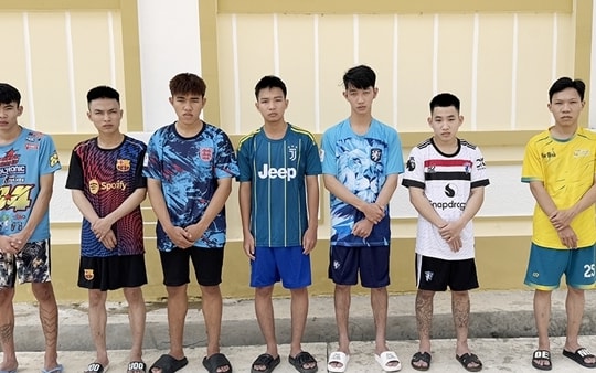 Khởi tố nhóm thanh thiếu niên dùng hung khí giải quyết mâu thuẫn