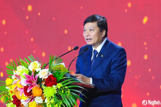 Chủ tịch UBND tỉnh Lê Hồng Vinh: Các nhà báo không chỉ là chiến sĩ trên mặt trận truyền thông mà còn là những người truyền cảm hứng, phát triển văn hóa đọc