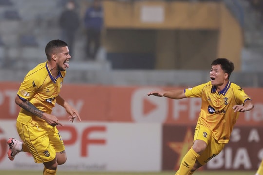 Sông Lam Nghệ An và trận hòa đầy quả cảm