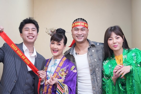 Vân Dung khoe con ruột và 'con dâu' ở hậu trường Táo Quân 2025