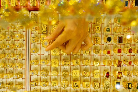 Giá vàng chiều nay 20/1/2025: Giá vàng có thể lên trên 2.800 USD trong ngắn hạn