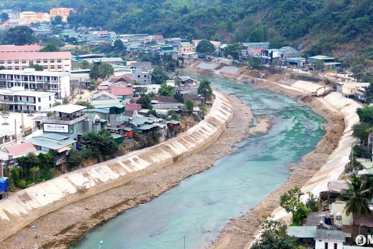 Phấn đấu hoàn thành dự án kè sông Nậm Mộ trong tháng 1/2025