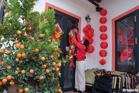 Dịch vụ trang trí tiểu cảnh ‘hút khách’ ngày cận Tết