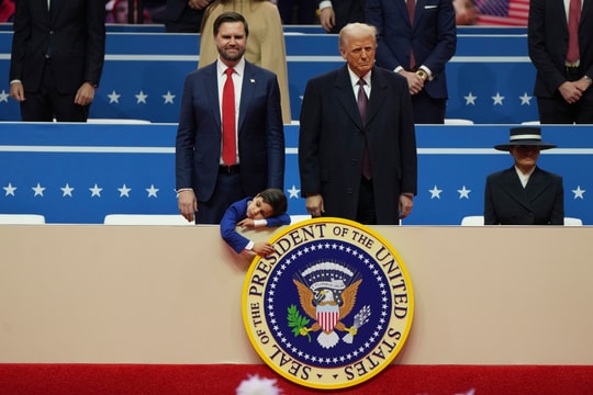 Tổng thống Trump tuyên bố sẵn sàng gặp ông Putin khi thuận lợi