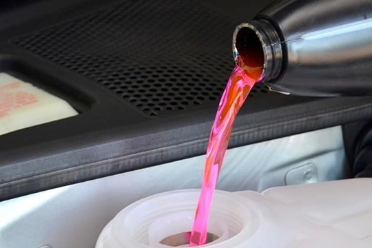 Nguyên nhân khiến nước làm mát ô tô bị hao hụt