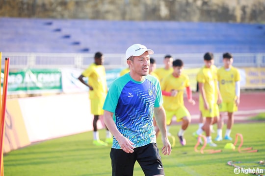 Giám đốc kỹ thuật Hideaki Shoji trải lòng về đội bóng, 'đất và người' Sông Lam Nghệ An