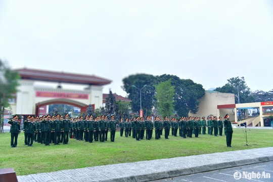 Bộ Chỉ huy Quân sự tỉnh Nghệ An chào cờ đầu năm mới