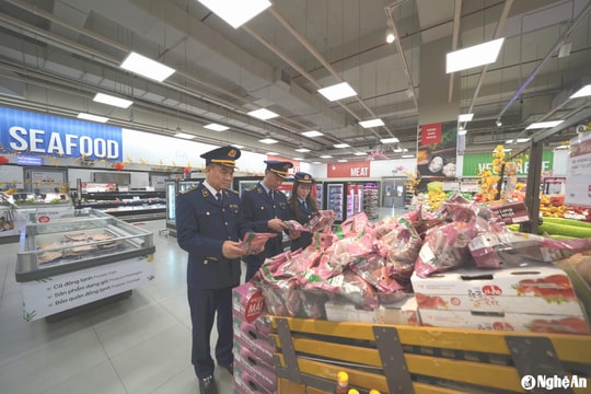 Thị trường hàng hóa Nghệ An ổn định dịp Tết