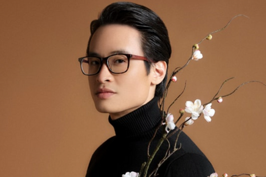 Lời hứa đặc biệt của Hà Anh Tuấn với người phụ nữ quét đường đêm Giao thừa