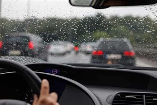 Bí kíp chăm sóc ô tô vào mùa mưa phùn