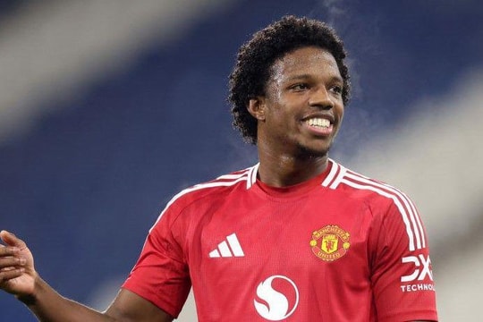 Thương vụ Tyrell Malacia đổ bể, Man United gấp rút tìm người thay thế