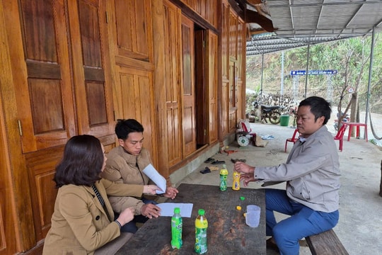 Sau Tết, giáo viên Nghệ An vào bản 'gọi' học sinh đến trường