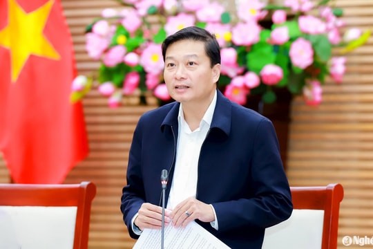 Chủ tịch UBND tỉnh Nghệ An yêu cầu xây dựng kịch bản tăng trưởng kinh tế 2 con số cho năm 2025
