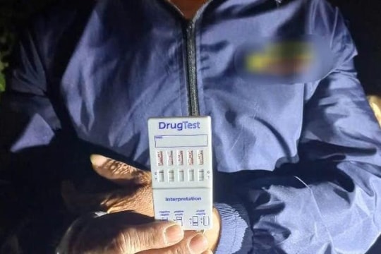 Tài xế xe khách Nghệ An dương tính ma túy, chống đối khi bị kiểm tra