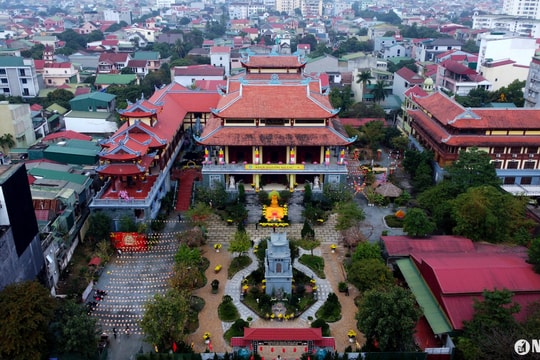 Ngắm vẻ đẹp chùa Diệc giữa lòng thành Vinh