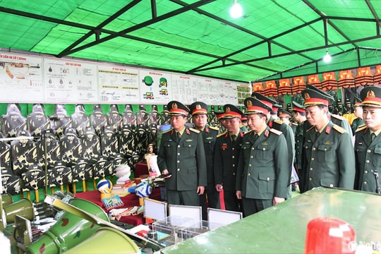 Trung tướng Hà Thọ Bình kiểm tra công tác chuẩn bị huấn luyện và tiếp nhận chiến sĩ mới