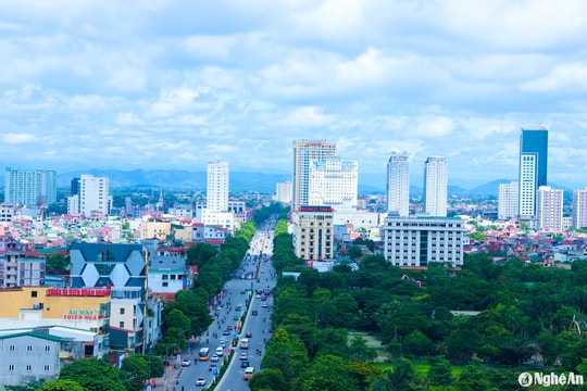 Chủ tịch UBND tỉnh Nghệ An yêu cầu giải pháp đột phá, khả thi để tăng trưởng năm 2025 tối thiểu 10,5%