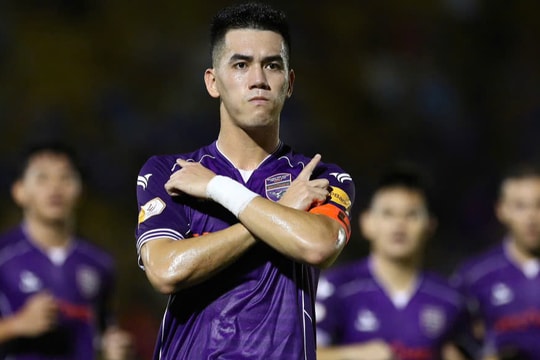 Tiến Linh có cơ hội giành danh hiệu Vua phá lưới V-League 2024-2025; Hai tin vui cho Xuân Son: