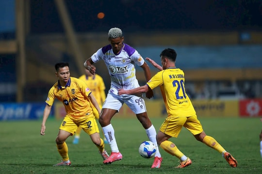 Sông Lam Nghệ An: Phía trước là cơn sóng dữ