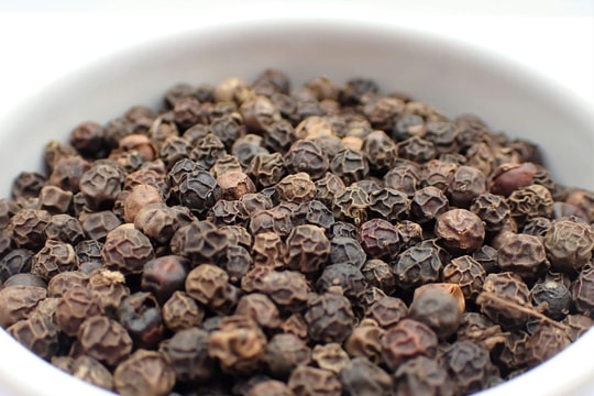 Giá tiêu hôm nay 12/2/2025: Tăng mạnh lên đỉnh mới