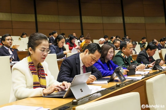 Quốc hội họp quyết định các luật, nghị quyết có tính nền tảng thực hiện sắp xếp, tinh gọn tổ chức bộ máy