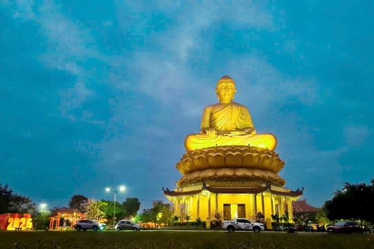 Điều đặc biệt ở ngôi chùa có tượng Phật lớn nhất Bắc Trung Bộ