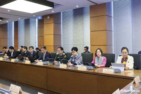 Đoàn đại biểu Quốc hội Nghệ An thảo luận về hai dự án Luật tại Kỳ họp bất thường lần thứ 9