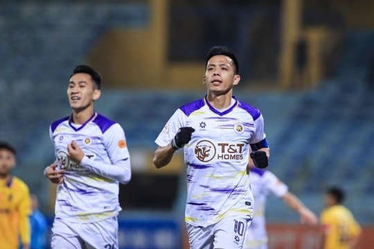 Tiền đạo Nguyễn Văn Quyết gia hạn hợp đồng với Hà Nội FC với mức lót tay khủng; Câu lạc bộ Thép Xanh Nam Định lại đón tin 'dữ'