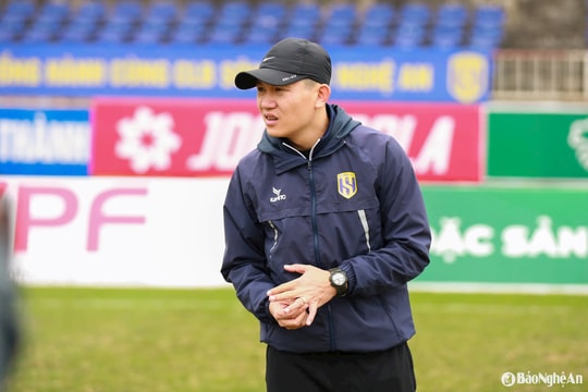 Huấn luyện viên Phan Như Thuật khẳng định tầm quan trọng trong cuộc tiếp đón Hải Phòng tại vòng 13