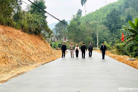 Người dân thị trấn Tân Kỳ hiến 3.500m2 đất mở rộng đường nội thị