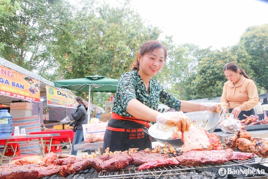 Thưởng thức đặc sản lạ tại Lễ hội Đền Vạn – Cửa Rào