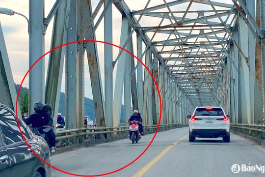 Nhiều phương tiện đi sai làn đường trên cầu Bến Thủy 1