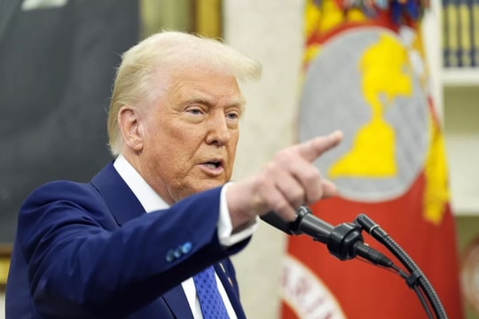 Tổng thống Trump nói Ukraine phải bồi thường cho Mỹ 400-500 tỷ USD