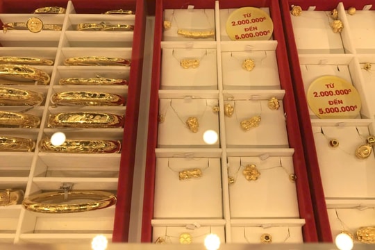 Giá vàng chiều nay 20/2/2025: Giá vàng trong nước lên đỉnh lịch sử mới