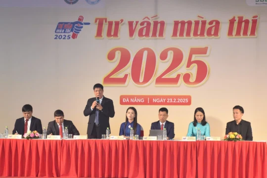 Đề thi tốt nghiệp THPT 2025 sẽ tăng số câu hỏi phân hóa