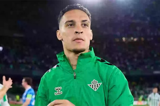 Man Utd "mồi chài" Juventus bằng thương vụ trao đổi lấy Antony